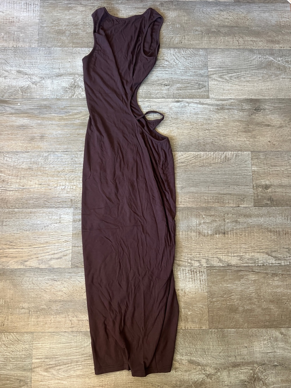 Superdown Louella Cutout Maxi Dress Brown - Picture 3 of 5